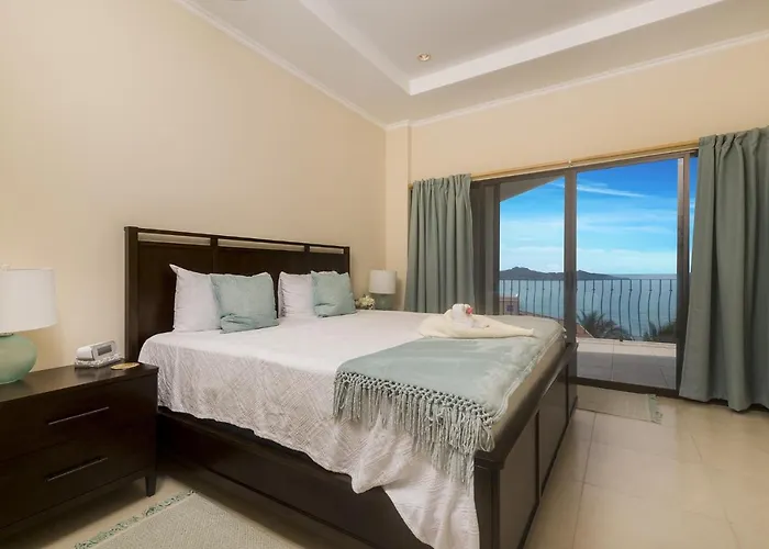 Playa Flamingo, Stunning Sunset View Flamingo Towers 17 Holiday home Playa Flamingo